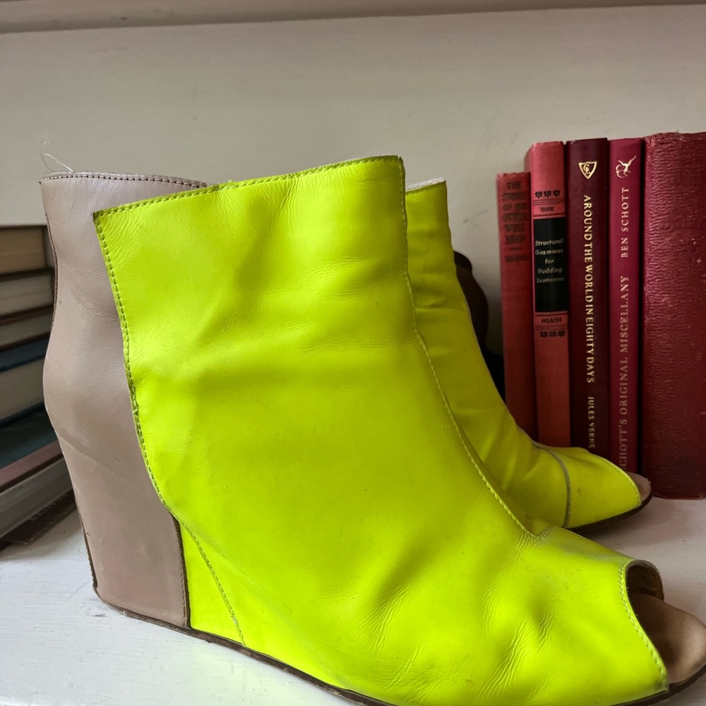 Maison Martin Margiela MM6 Neon Green and Tan Wedges. Leather Size 40
